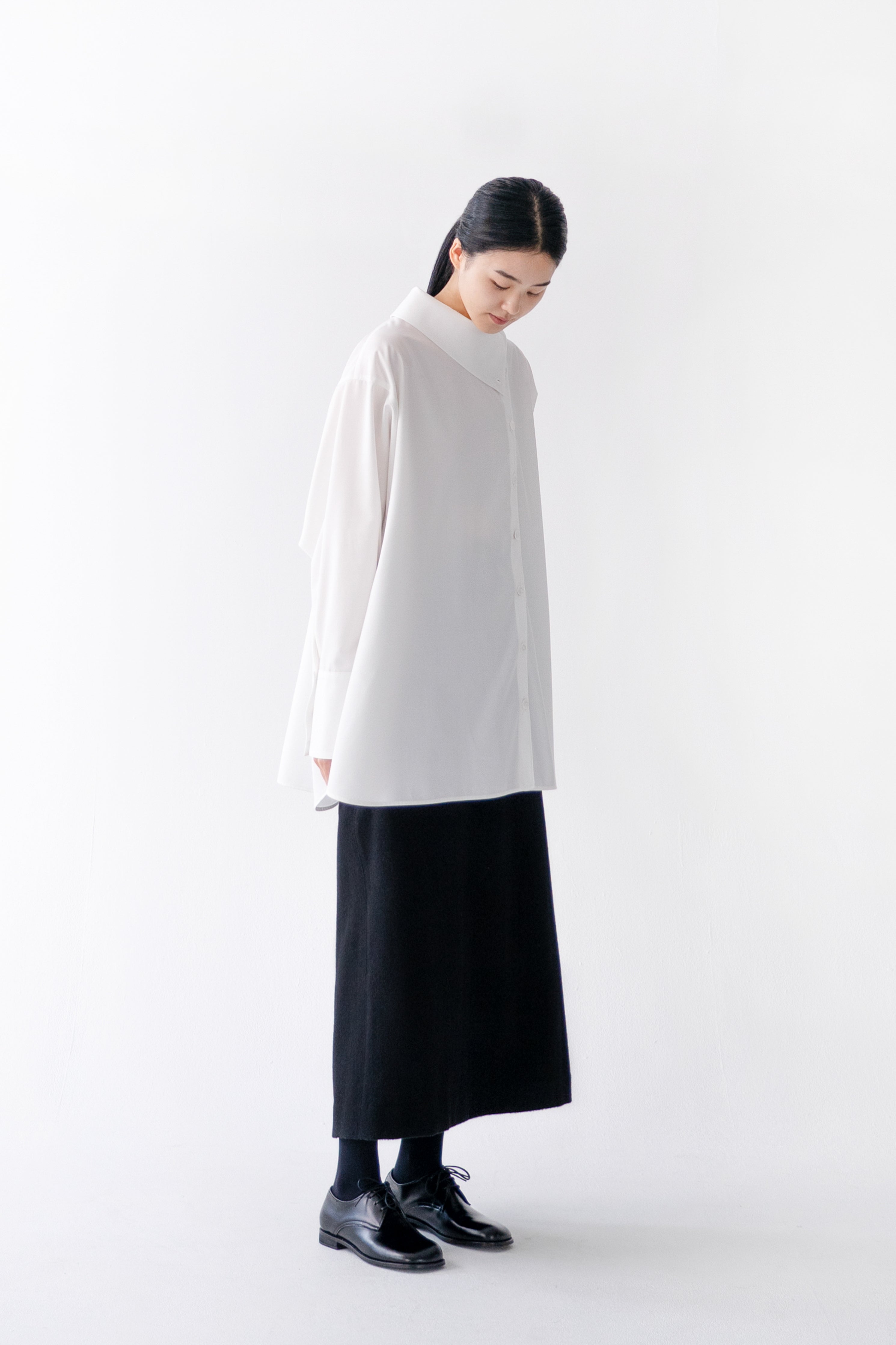 【STORE EXCLUSIVE】sideway collar shirt