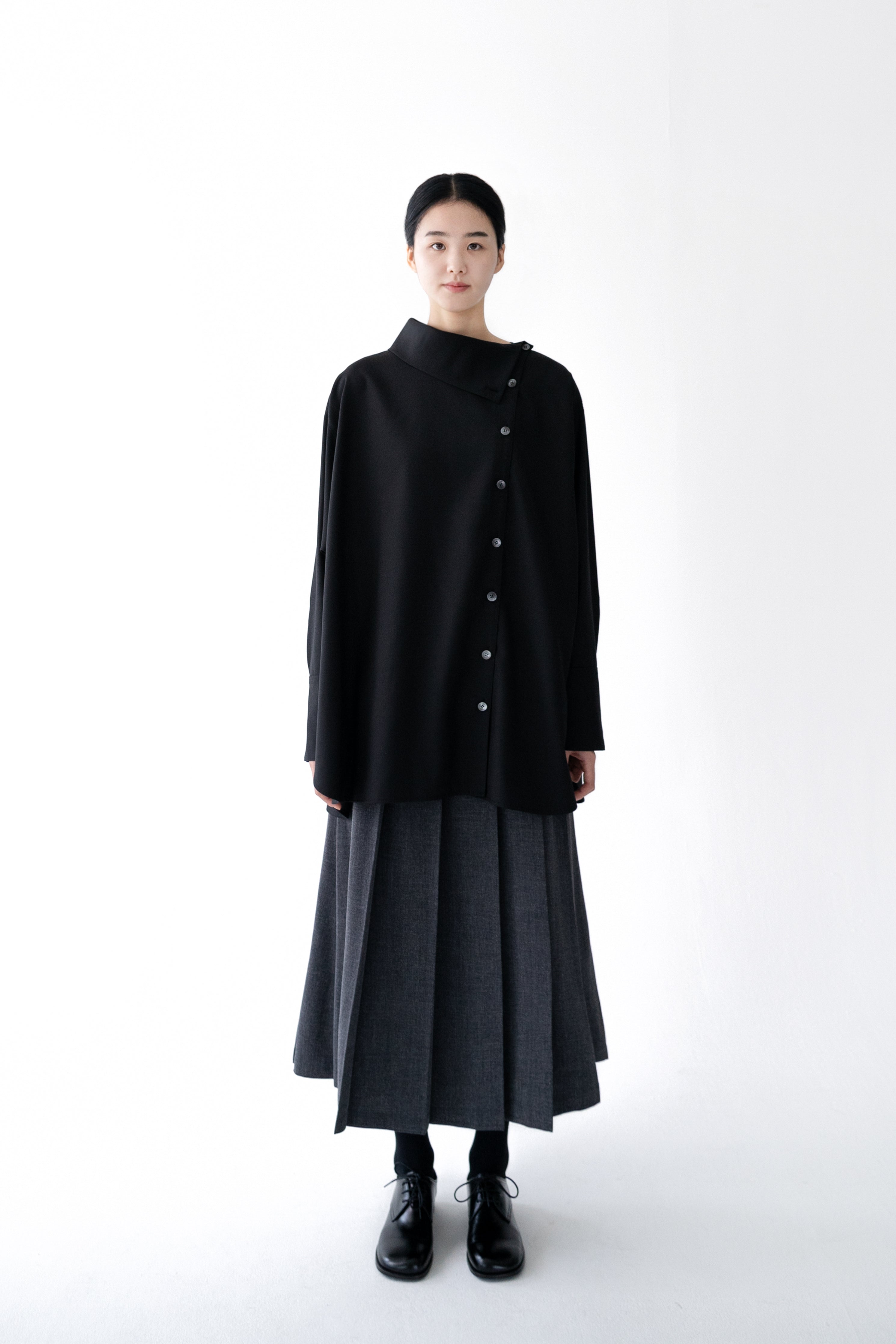 【STORE EXCLUSIVE】sideway collar shirt