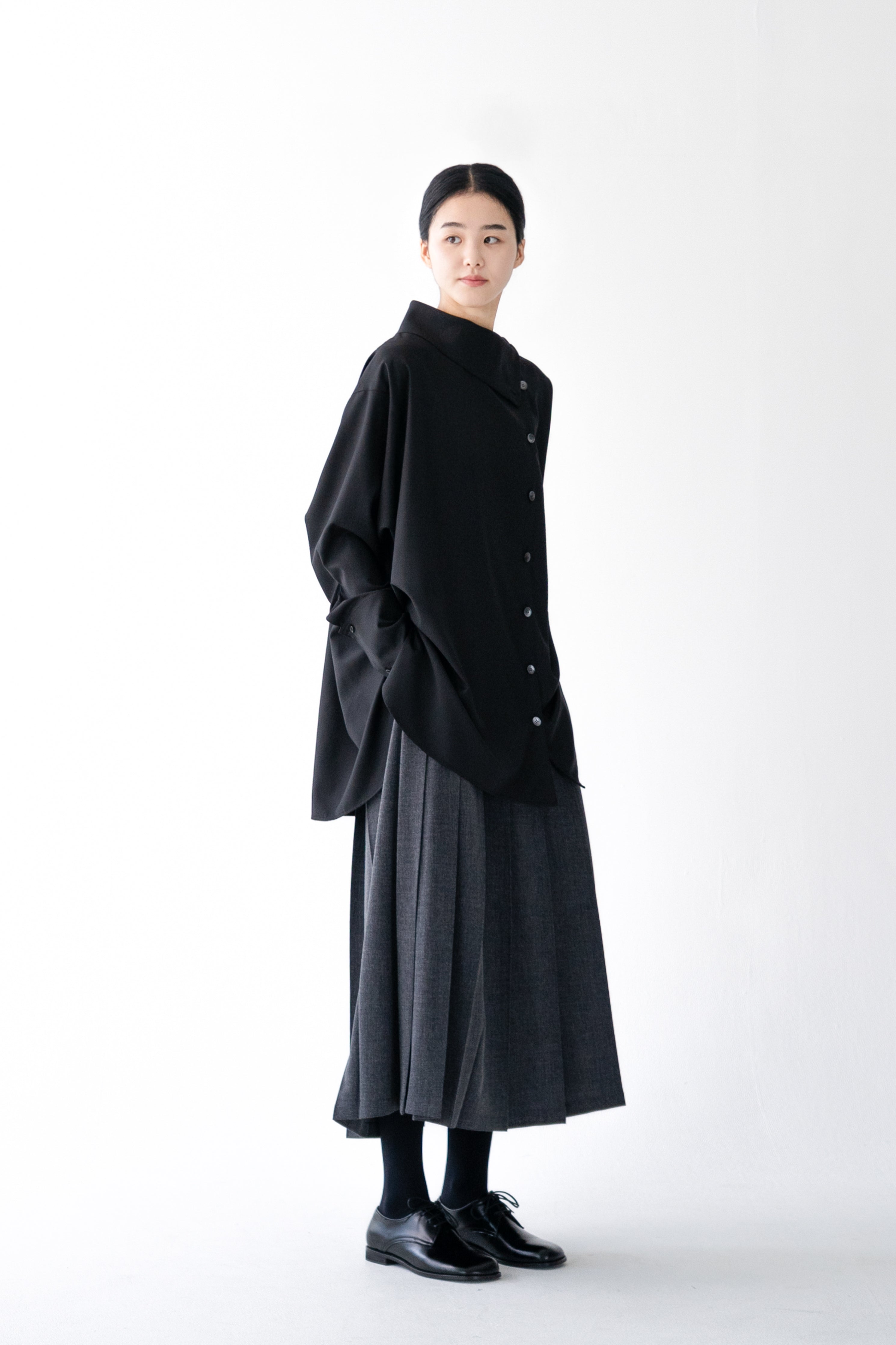 【STORE EXCLUSIVE】sideway collar shirt