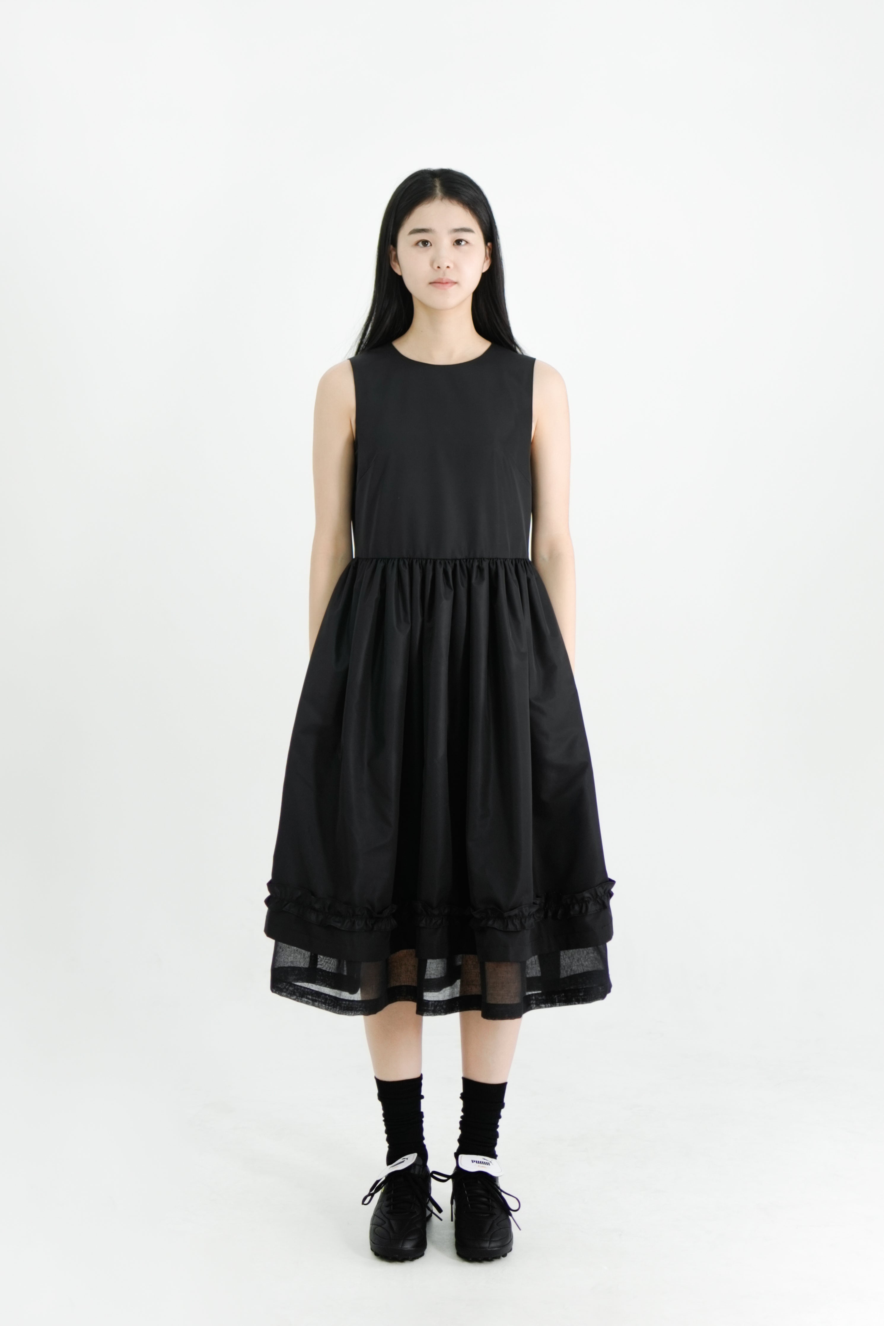 sleeveless shirring dress