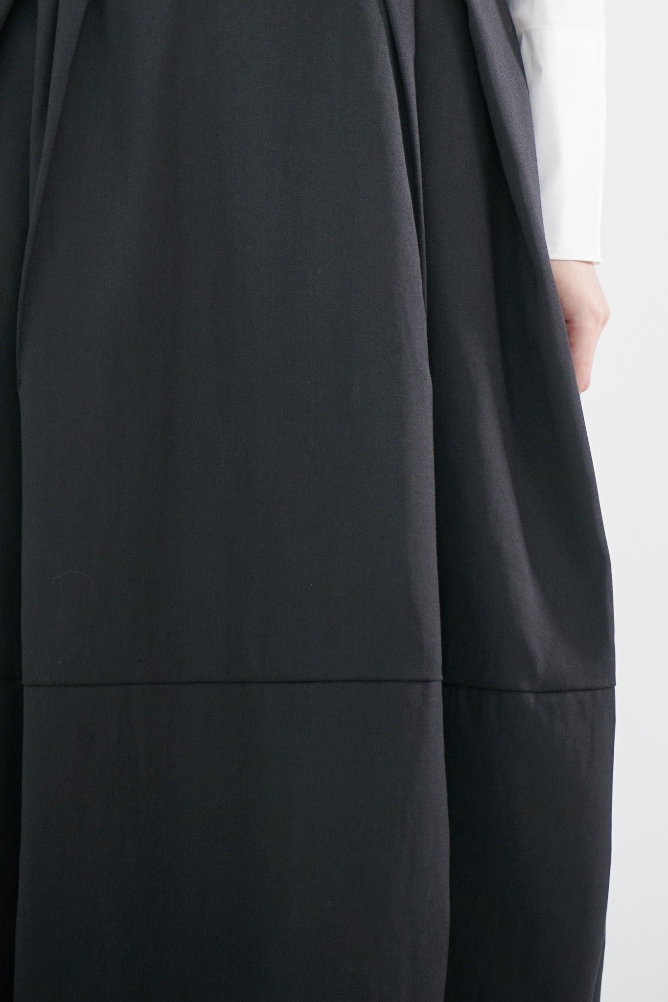 tulip volume wool skirt