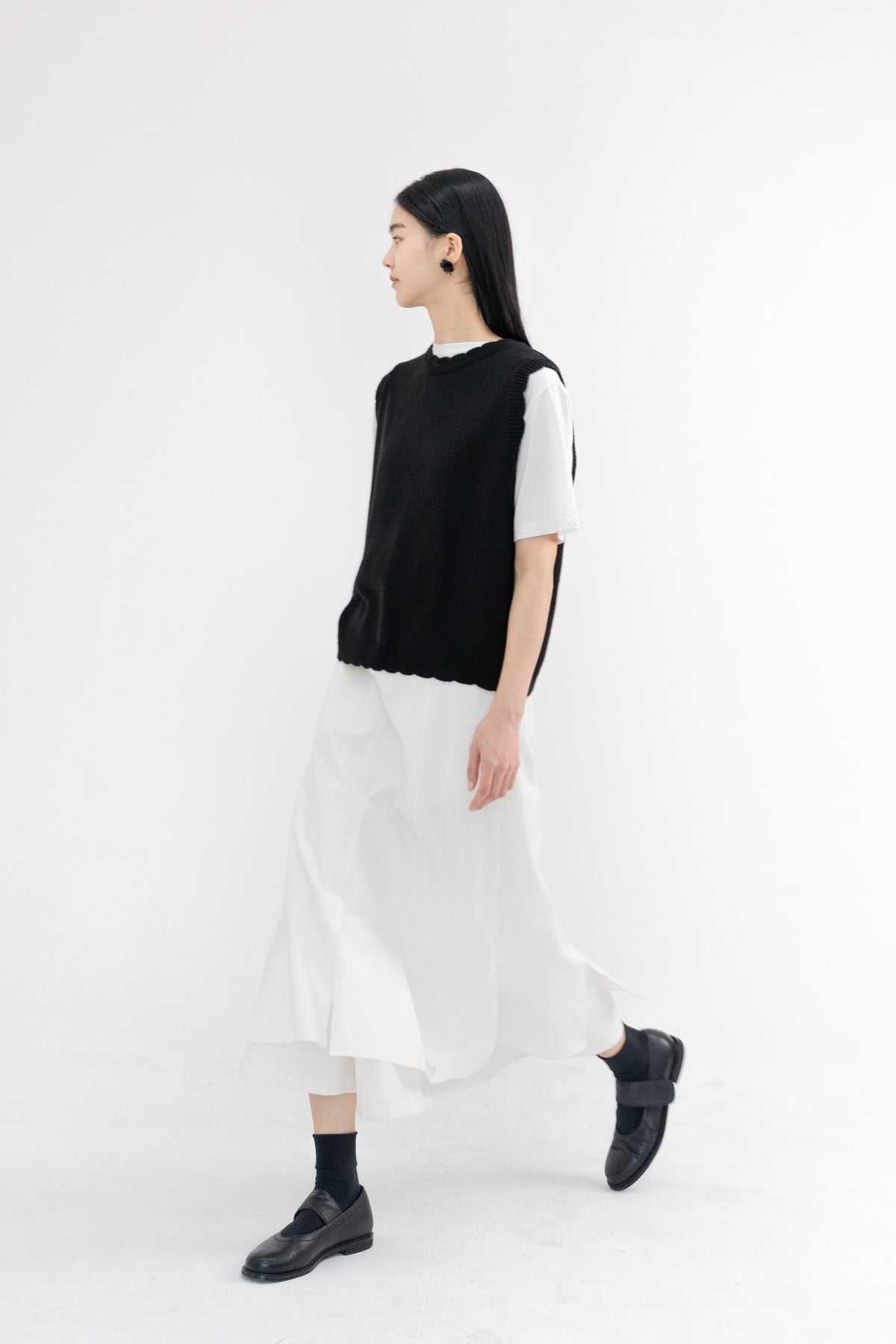 wave knit vest