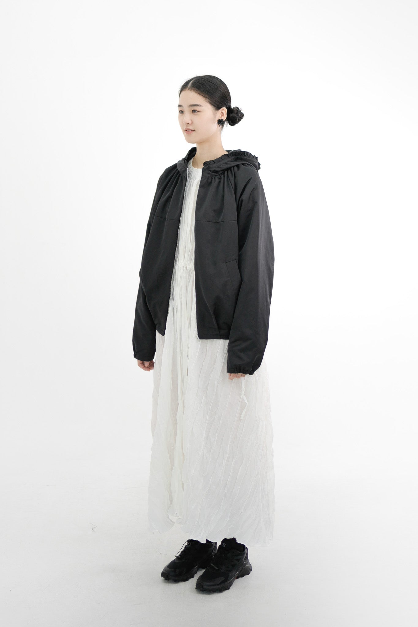 wind frill hooded jacket