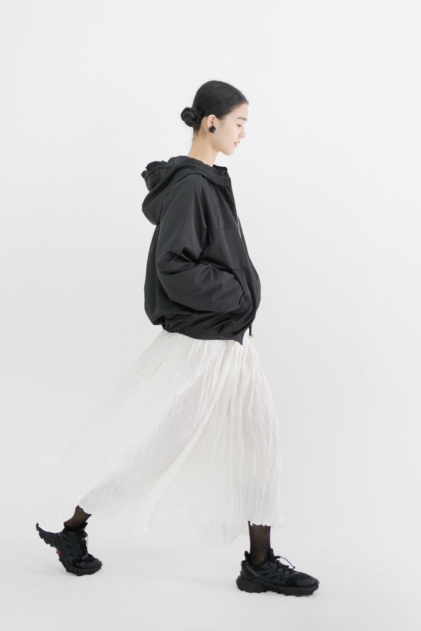 wind frill hooded jacket