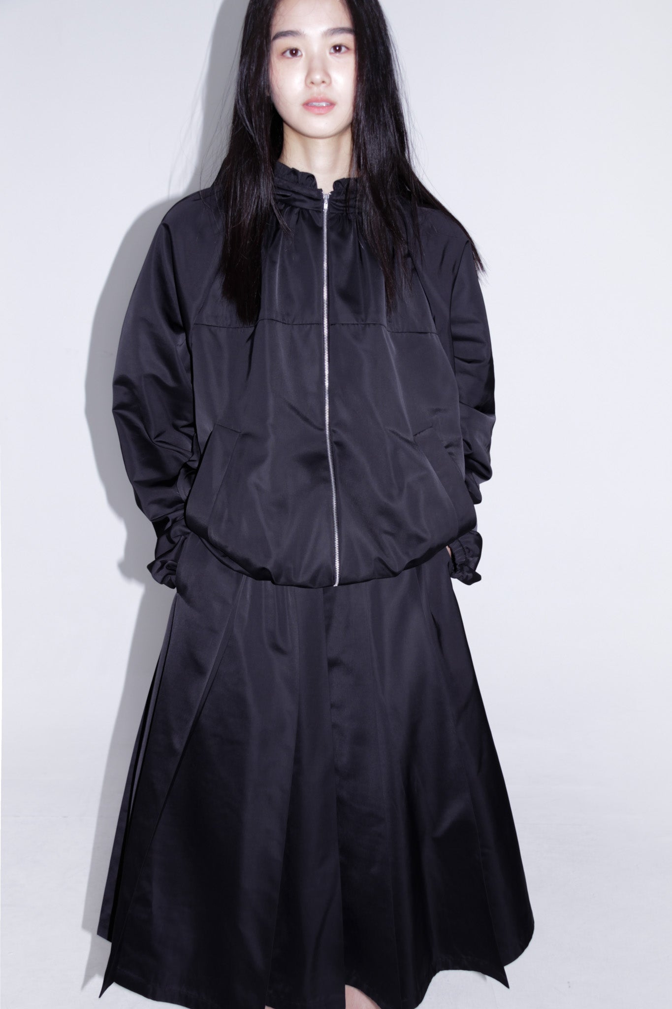 wind frill hooded jacket